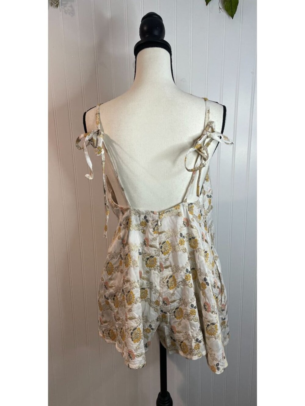 Free People Playsuit Romper Floral Metallic Ivory Gold Backless Halter Small - Picture 9 of 16